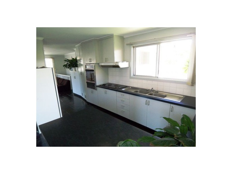 4 Ewan Street, Southport QLD 4215