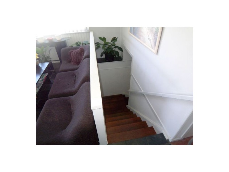 4 Ewan Street, Southport QLD 4215