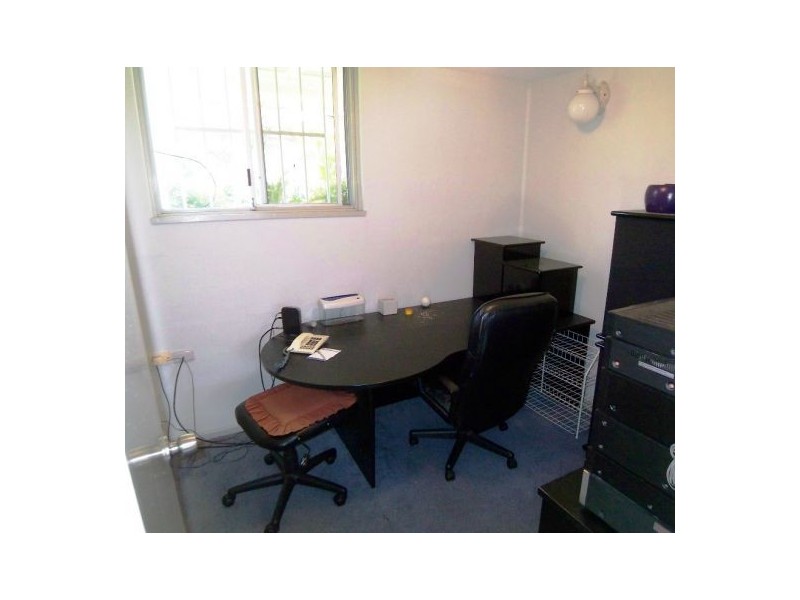 4 Ewan Street, Southport QLD 4215