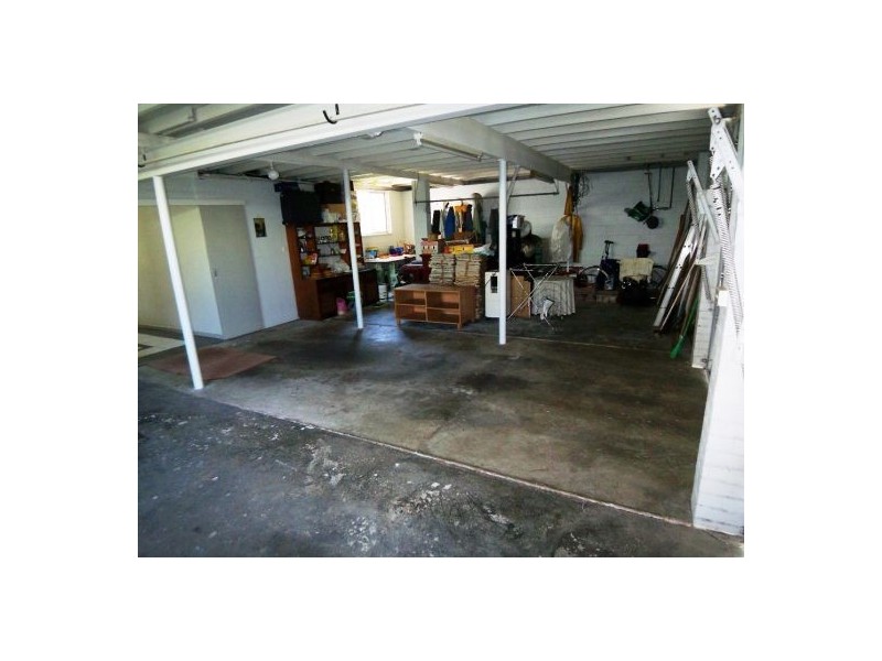 4 Ewan Street, Southport QLD 4215