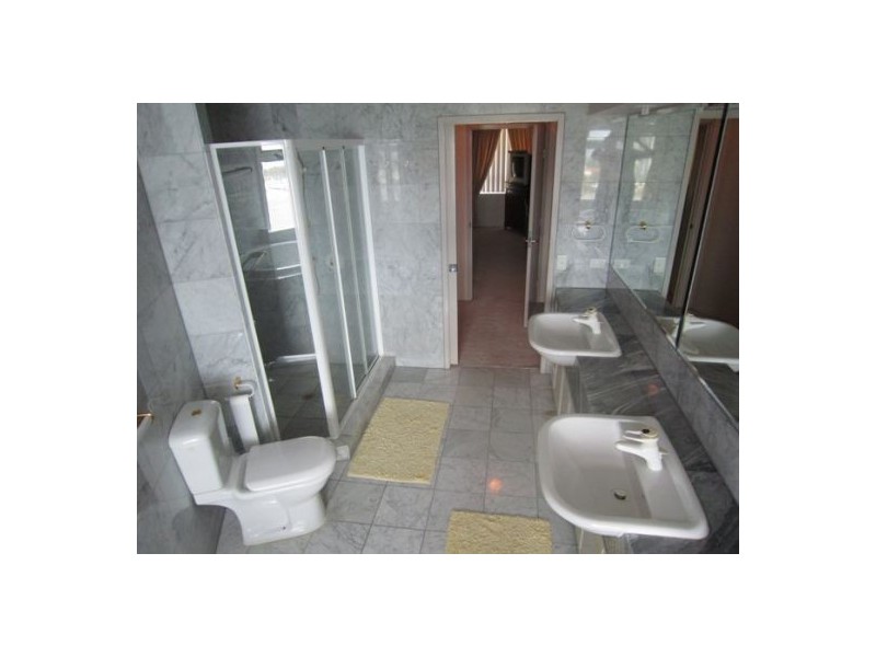 C20-1/75  Brighton Parade, Southport QLD 4215