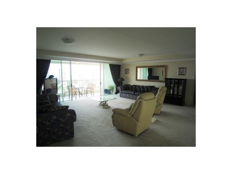 C20-1/75  Brighton Parade, Southport QLD 4215