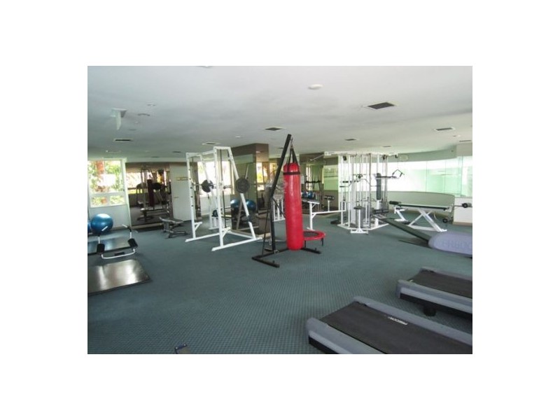 C20-1/75  Brighton Parade, Southport QLD 4215