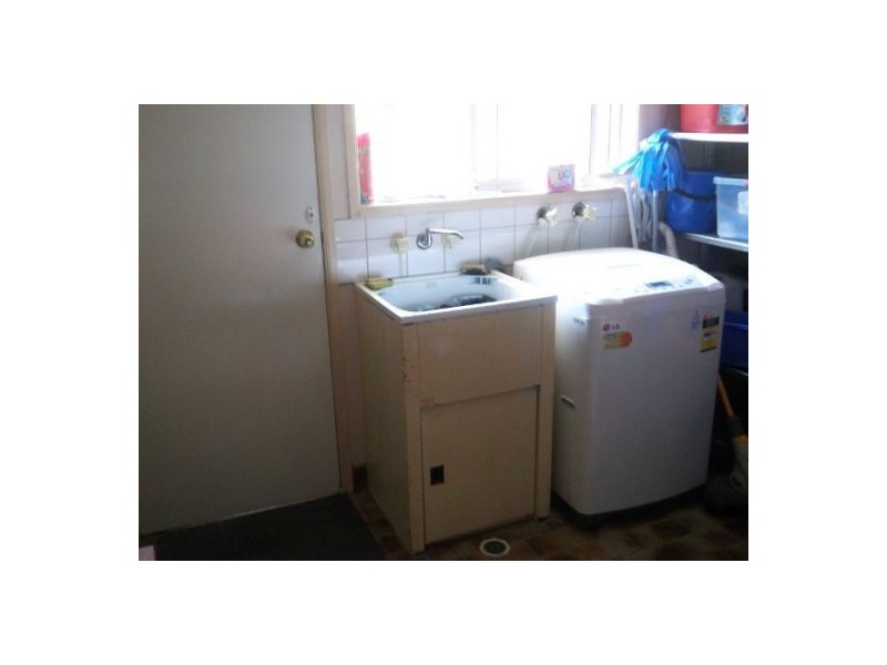 1/3 Webb Street, Labrador QLD 4215