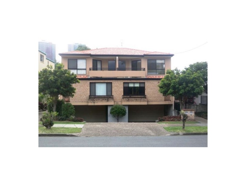 2/33 Meron Street, Southport QLD 4215
