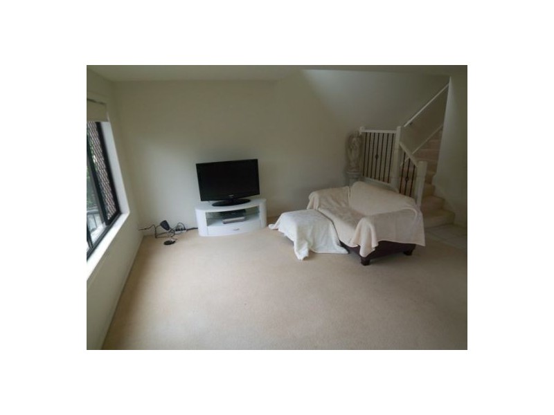 2/33 Meron Street, Southport QLD 4215