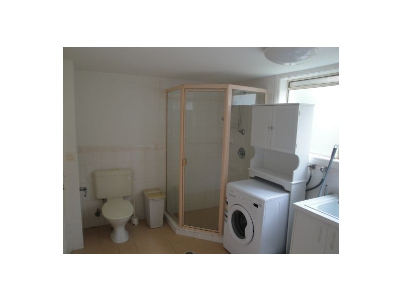 9/57  Worendo Street, Southport QLD 4215