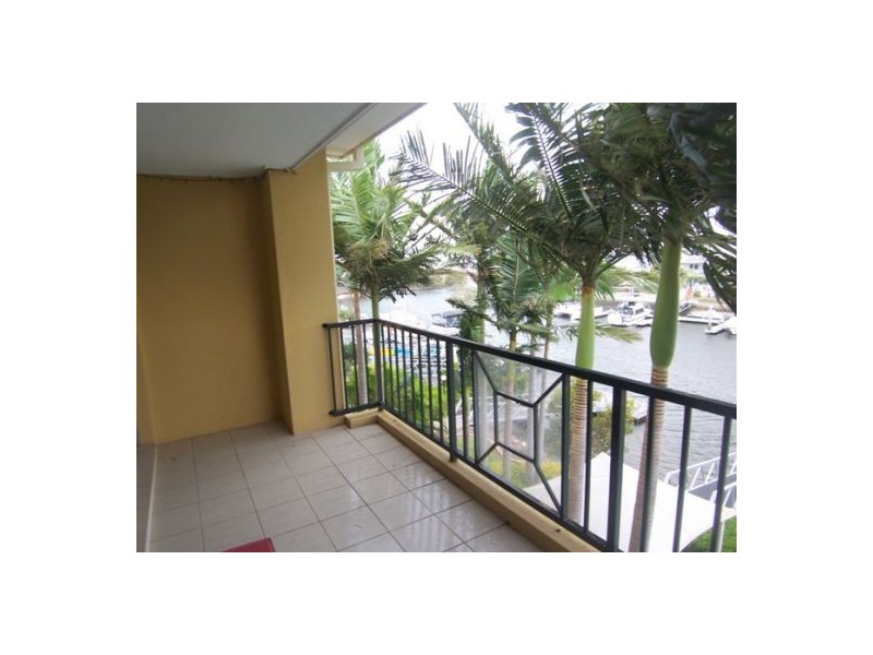 21/14-18 Jennifer Ave, Runaway Bay QLD 4216