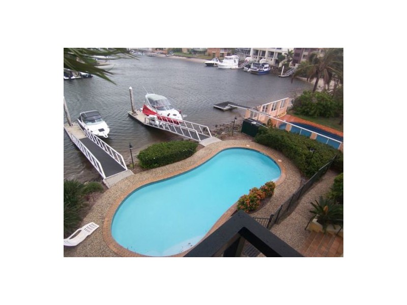 21/14-18 Jennifer Ave, Runaway Bay QLD 4216