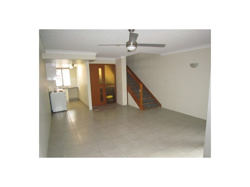 5/191 Scarborough St, Southport QLD 4215