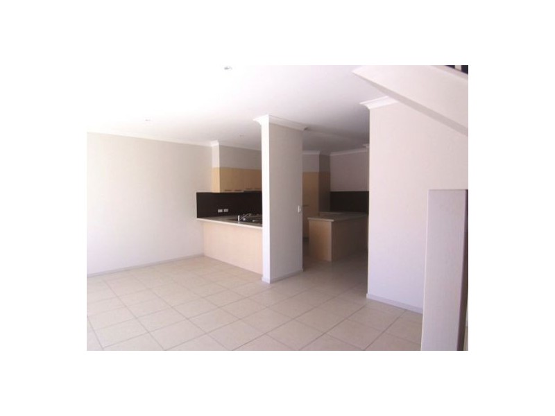 2/34 North Street, Southport QLD 4215