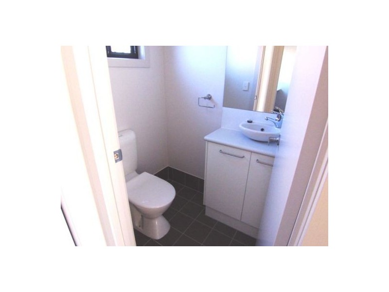 2/34 North Street, Southport QLD 4215