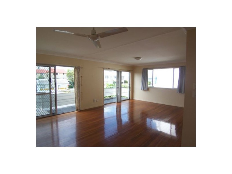 3/6 Imperial Parade, Labrador QLD 4215