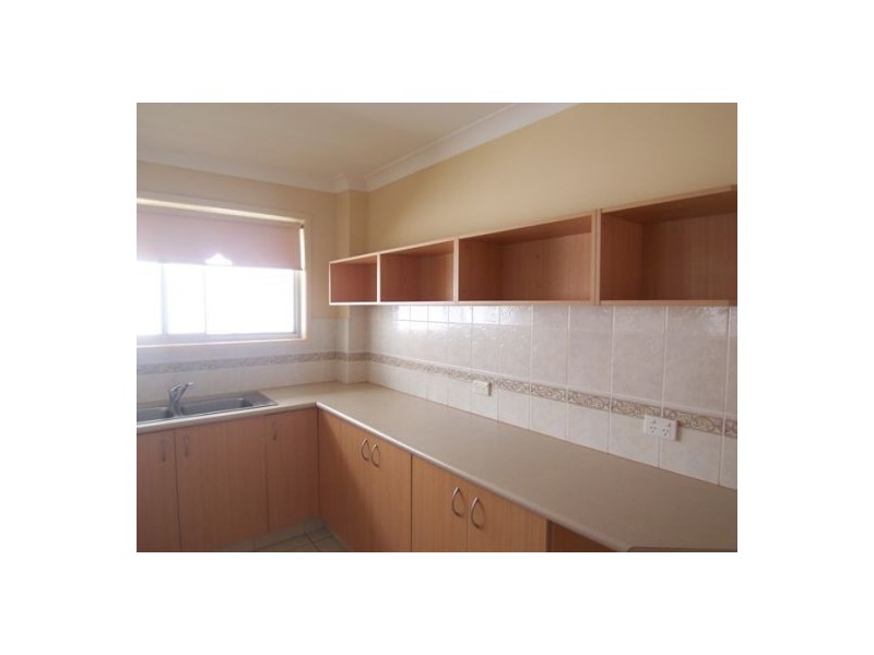 3/6 Imperial Parade, Labrador QLD 4215