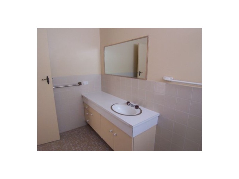 3/6 Imperial Parade, Labrador QLD 4215