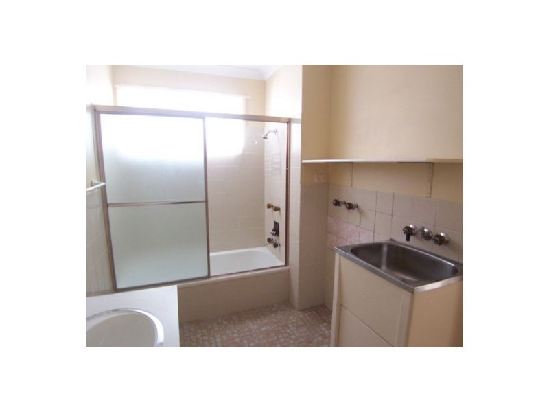 3/6 Imperial Parade, Labrador QLD 4215