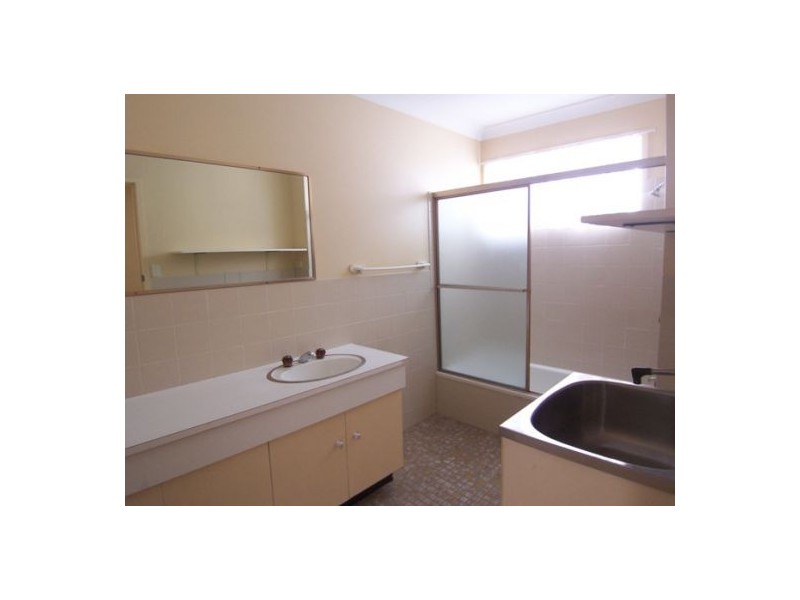 3/6 Imperial Parade, Labrador QLD 4215