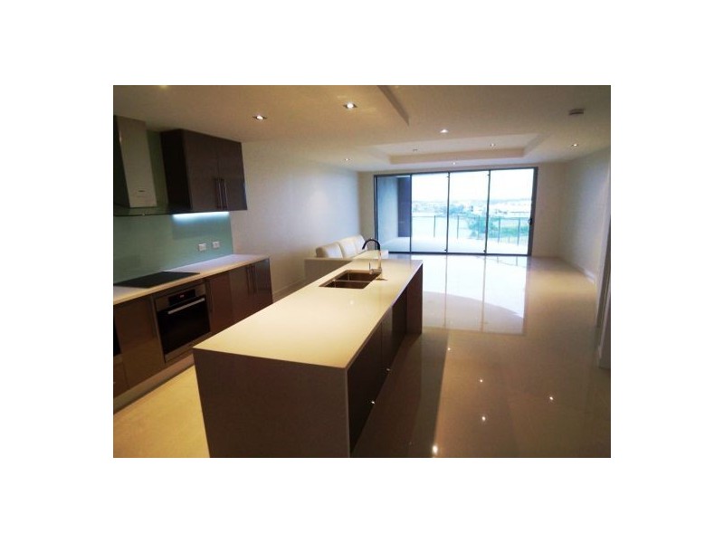 22 Quay Views, Emerald Islands Drive, Carrara QLD 4211