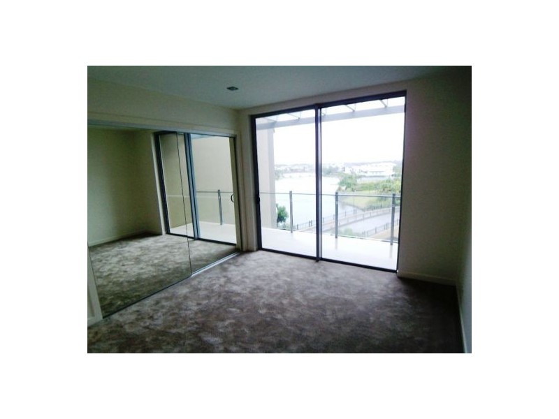 22 Quay Views, Emerald Islands Drive, Carrara QLD 4211