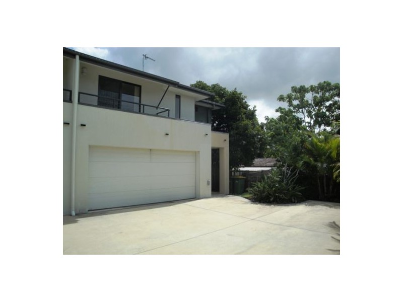 4/100 Imperial Parade, Labrador QLD 4215