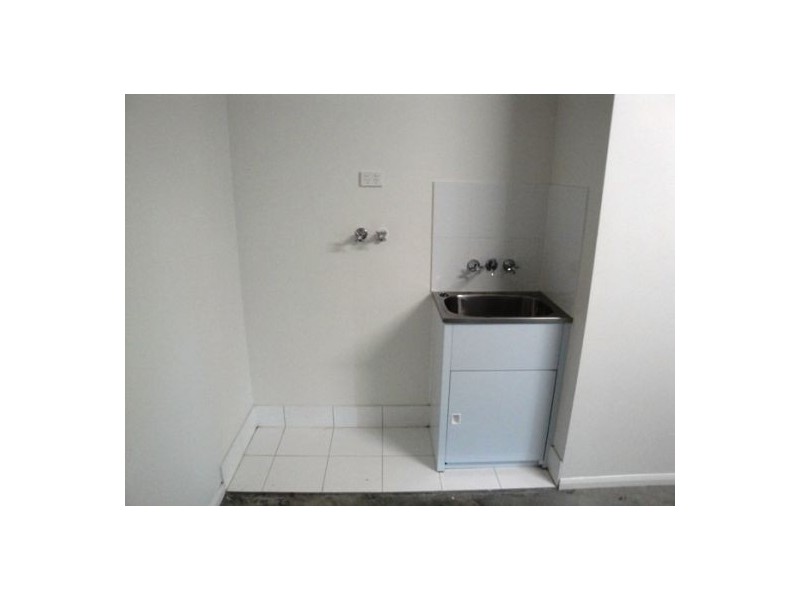 4/100 Imperial Parade, Labrador QLD 4215