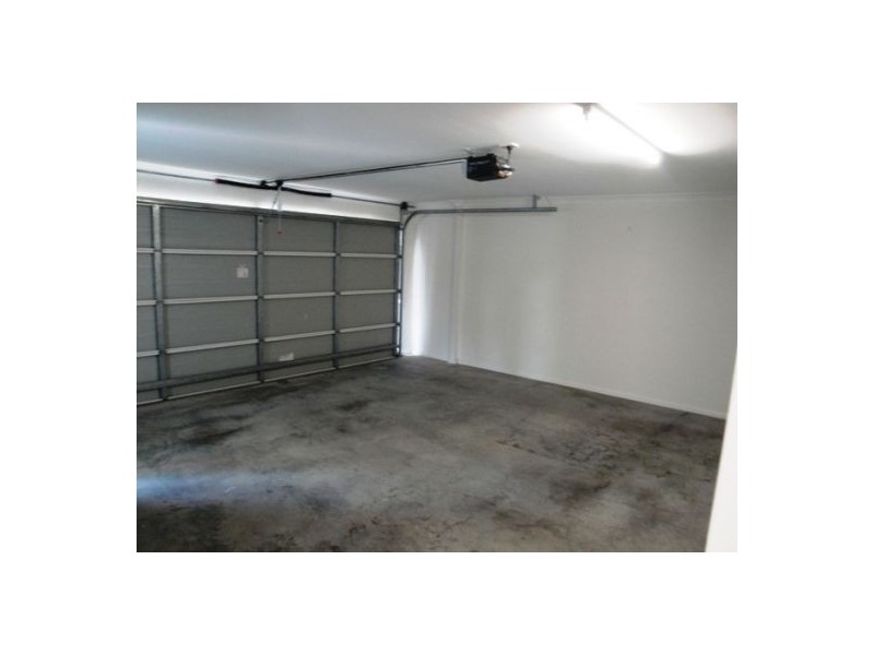 4/100 Imperial Parade, Labrador QLD 4215