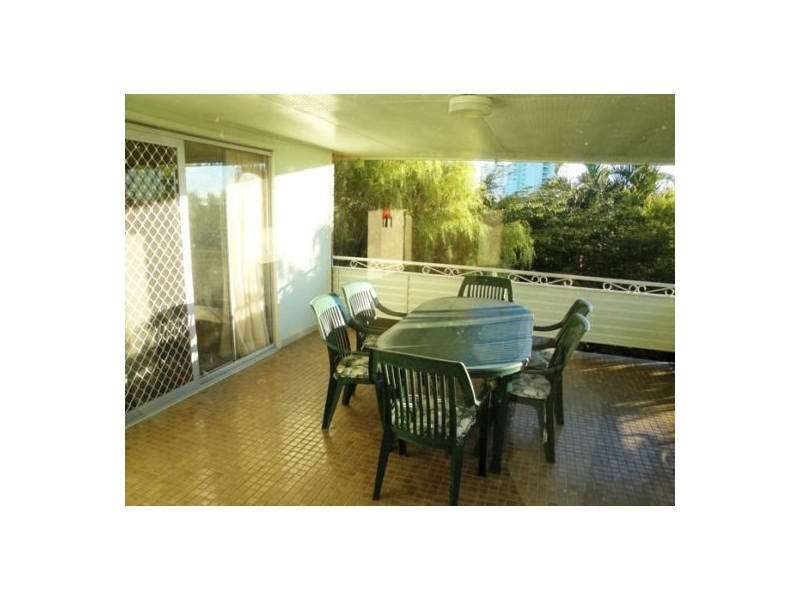 17 Gilmour Lane, Southport QLD 4215