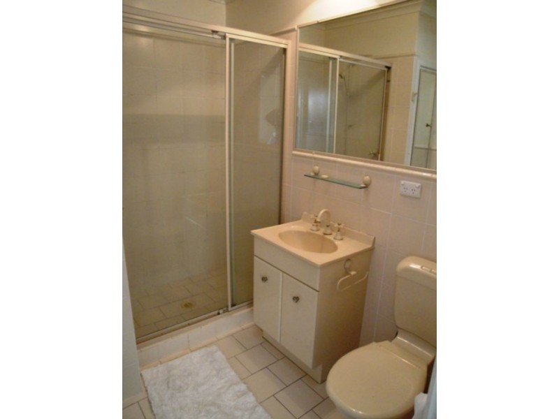 17 Gilmour Lane, Southport QLD 4215