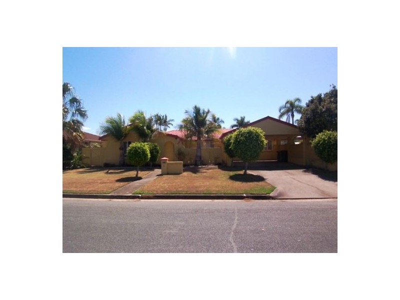 2 Naranja Crescent, Benowa QLD 4217