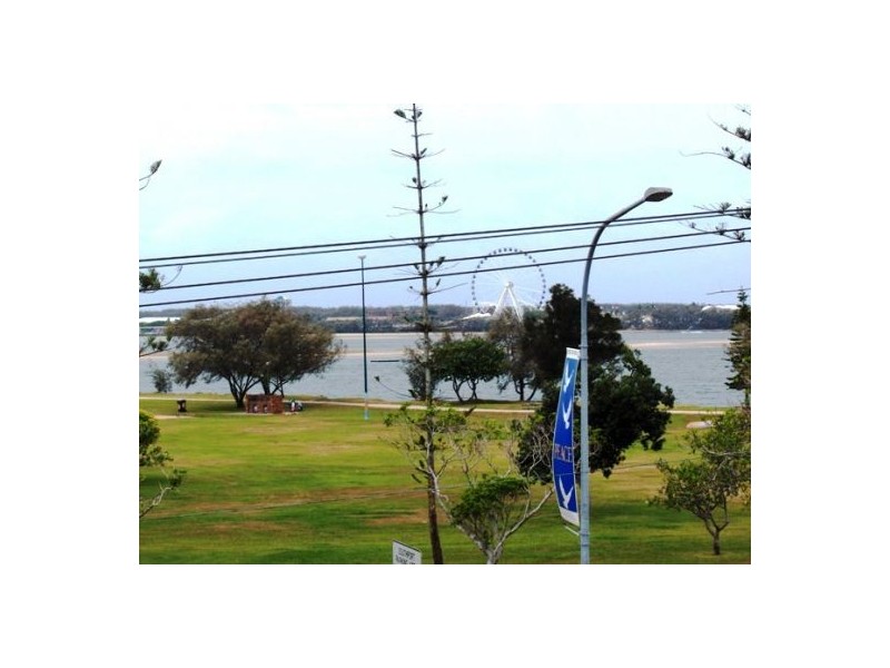 8/128 Marine Parade, Southport QLD 4215