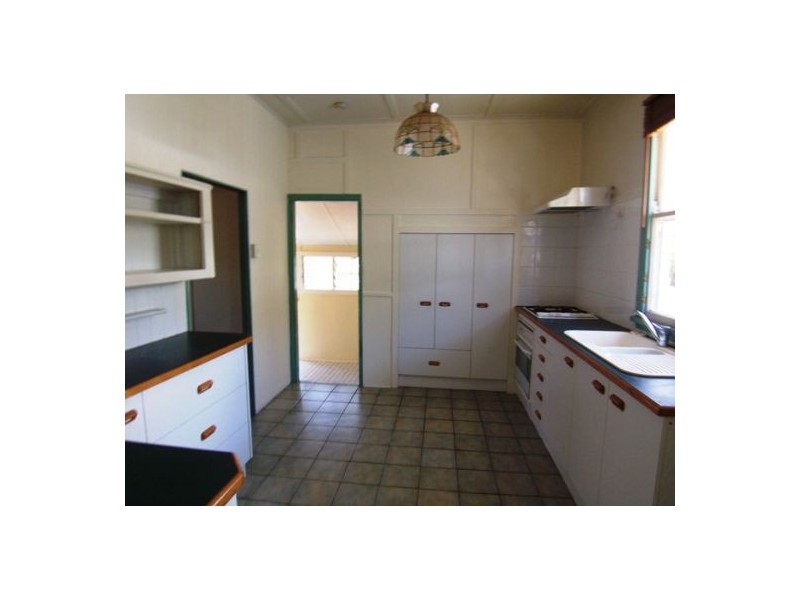 12 Walton Street, Southport QLD 4215