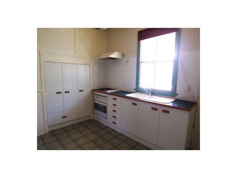 12 Walton Street, Southport QLD 4215