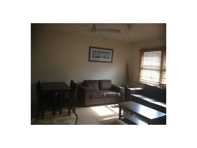 2/126 Smith Street, Southport QLD 4215