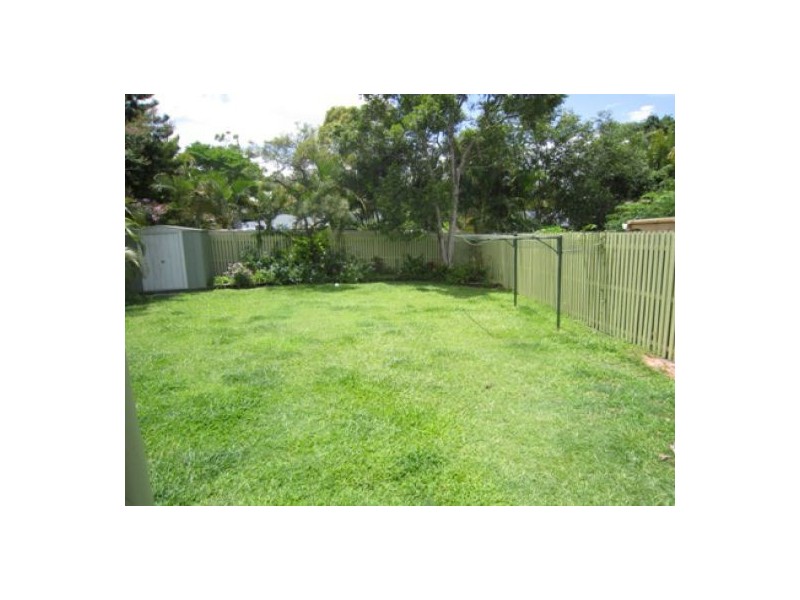 1 Cutana Court, Ashmore QLD 4214