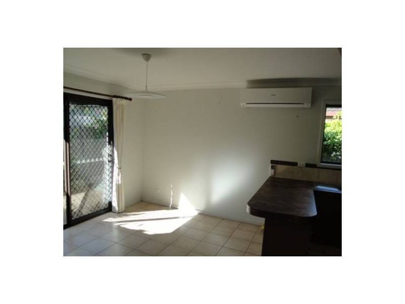 1/1 Beitz Avenue, Labrador QLD 4215