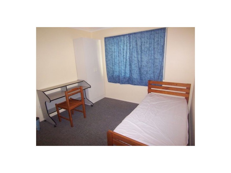 19 Elaine Street, Southport QLD 4215