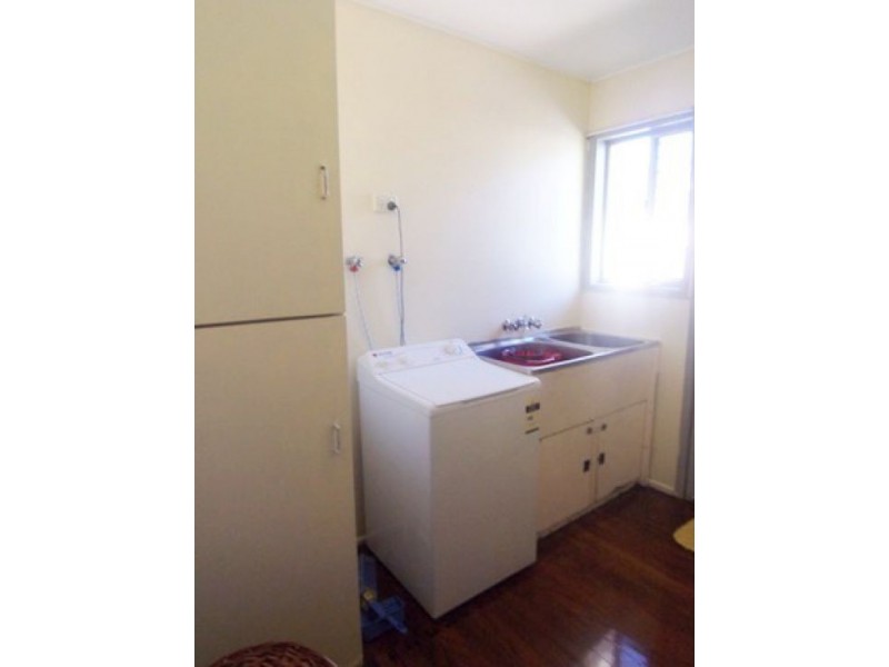 19 Elaine Street, Southport QLD 4215