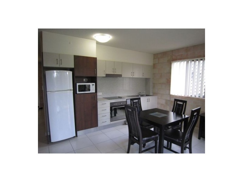 3/148 High Street, Southport QLD 4215