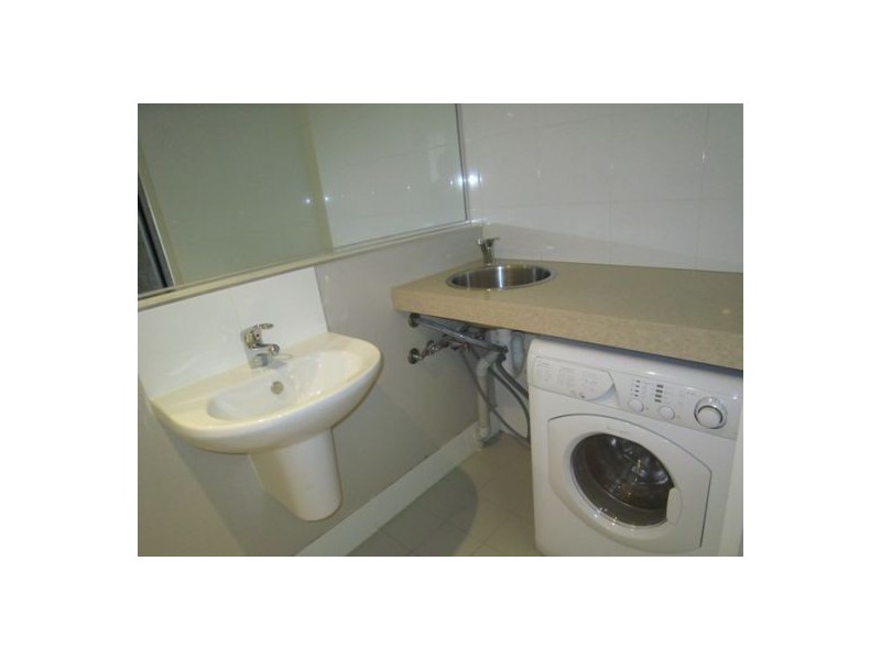 3/148 High Street, Southport QLD 4215