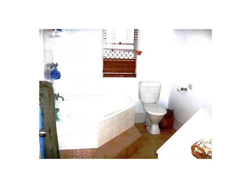 19 Heydon Avenue, Labrador QLD 4215