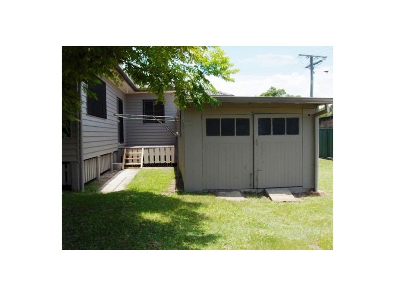 19 Heydon Avenue, Labrador QLD 4215