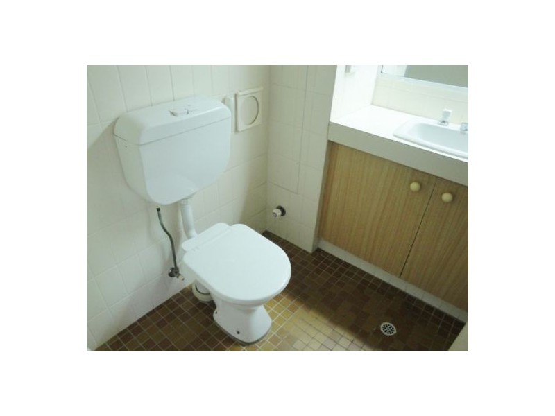 28/164  High Street, Southport QLD 4215