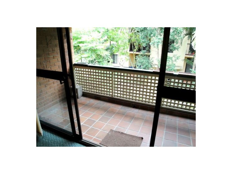 28/164  High Street, Southport QLD 4215