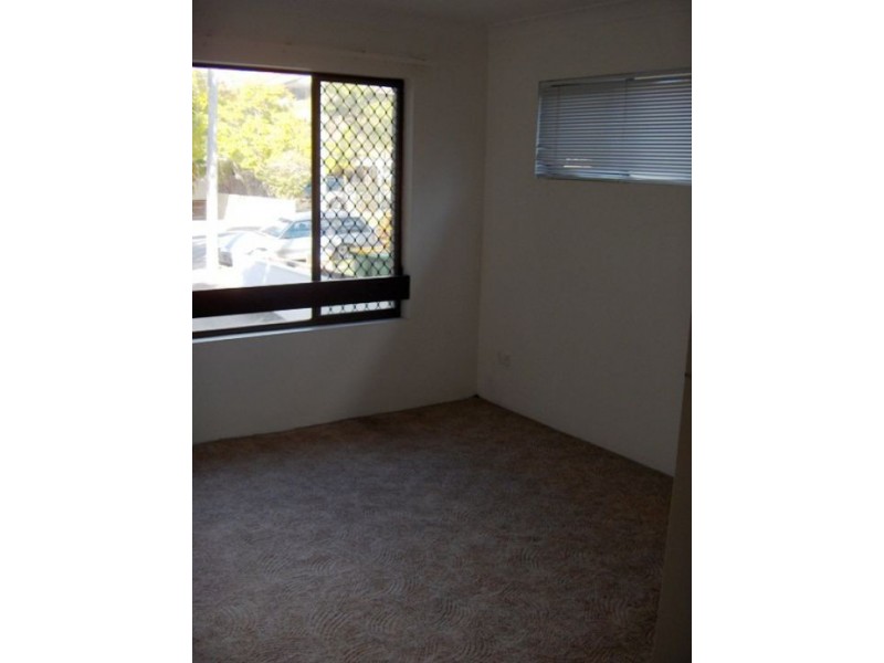1/26 Lather Street, Southport QLD 4215