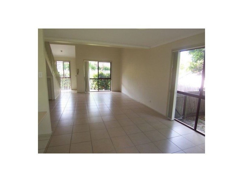 5/212 Central Street, Labrador QLD 4215