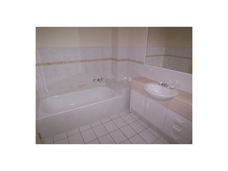 5/212 Central Street, Labrador QLD 4215