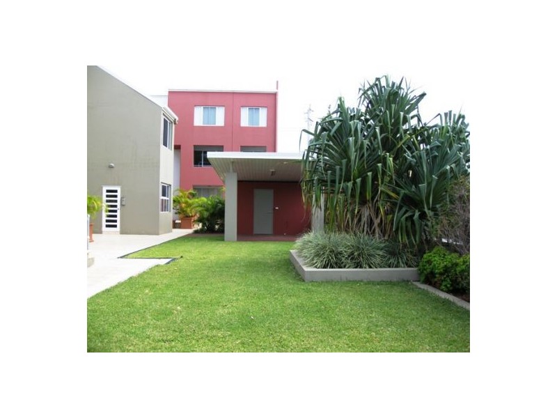 18/6-10 Rose Street, Southport QLD 4215