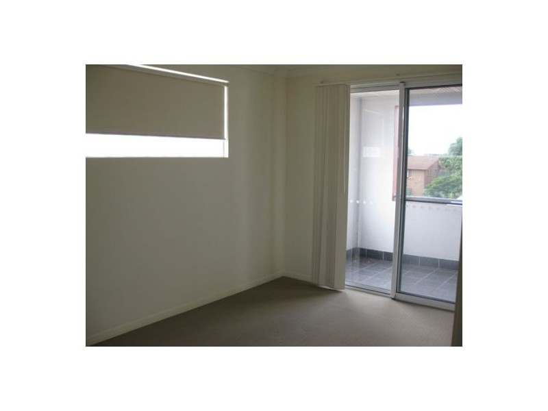 18/6-10 Rose Street, Southport QLD 4215