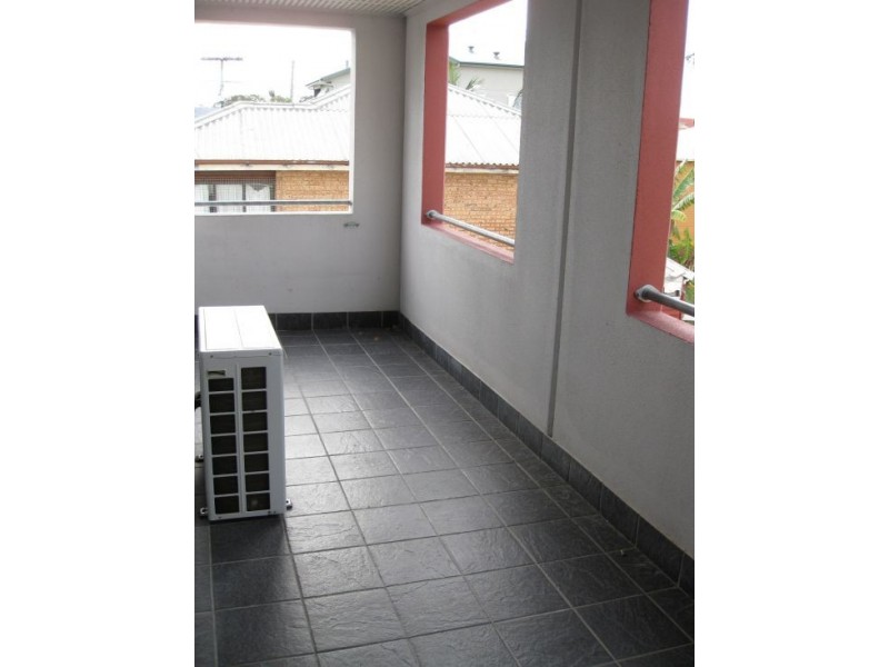 18/6-10 Rose Street, Southport QLD 4215