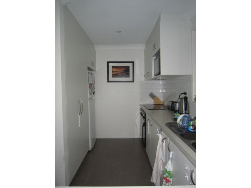 2/42 William Steet, Southport QLD 4215